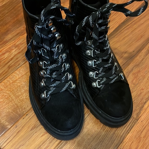 Glamorous flat hiker boots in black croc suede mix size 6 - Picture 6 of 8